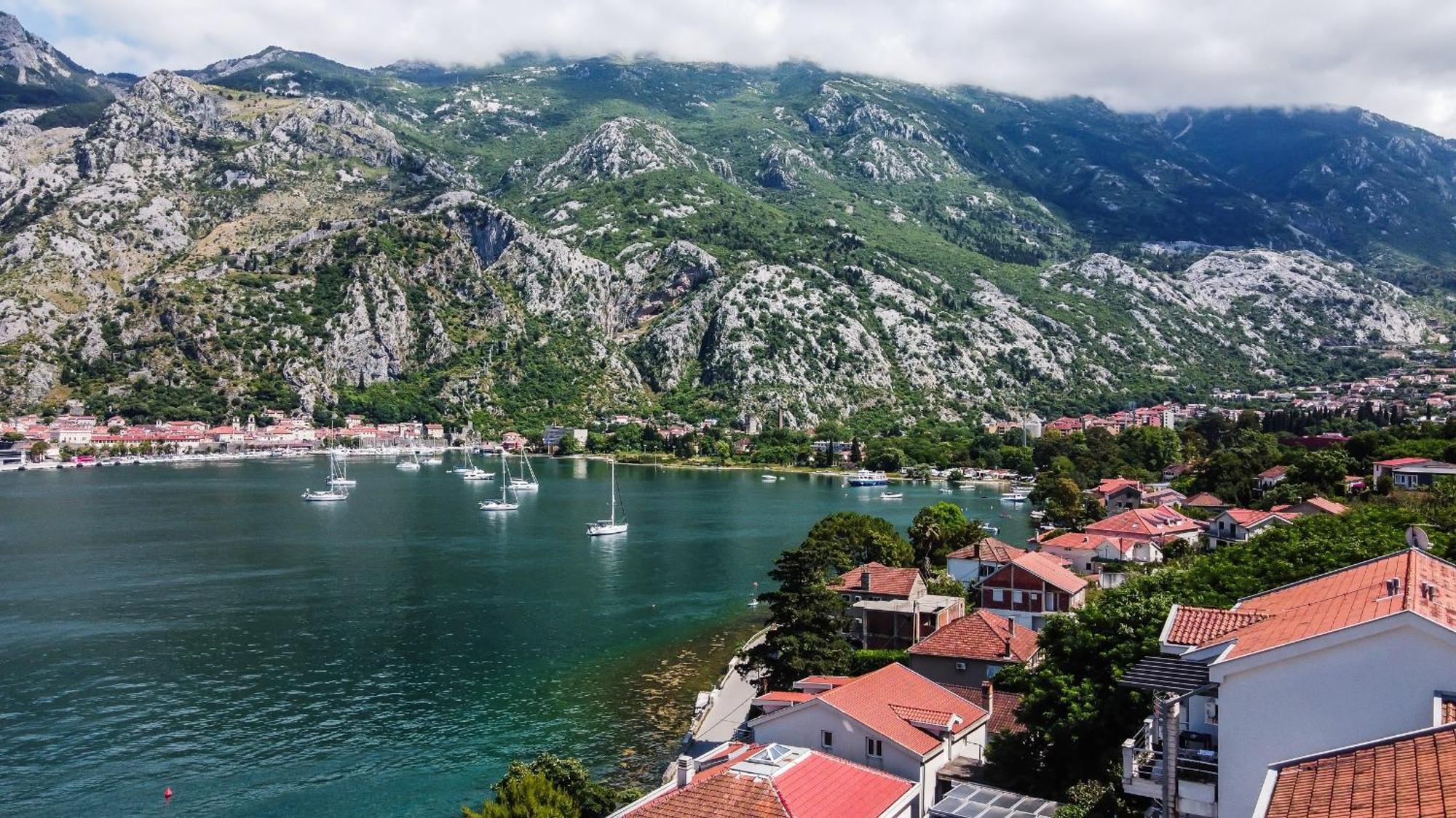 Chillout Apartment In Kotor Bay Extérieur photo