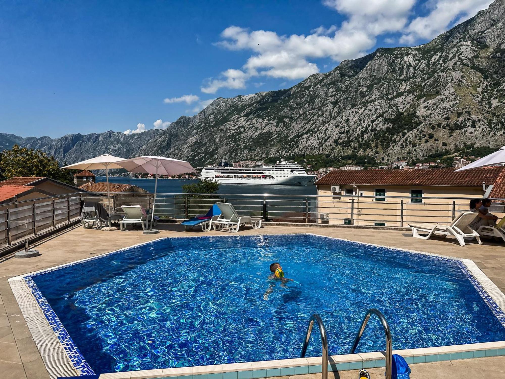 Chillout Apartment In Kotor Bay Extérieur photo